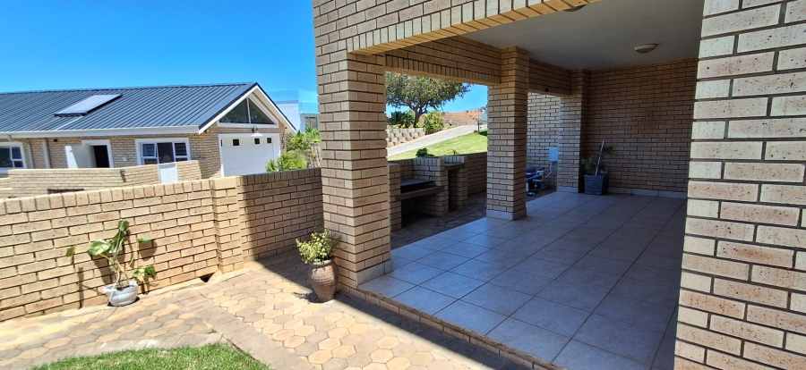 3 Bedroom Property for Sale in Mossel Bay Ext 15 Western Cape
